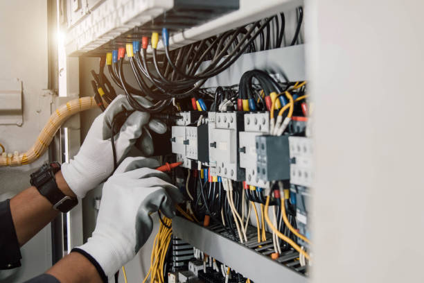 Best Emergency Electrician Near Me  in Carlyle, IL
